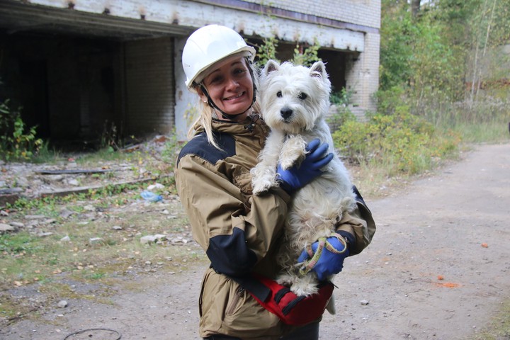 На фото: Валерия Костюкова и пес Умка