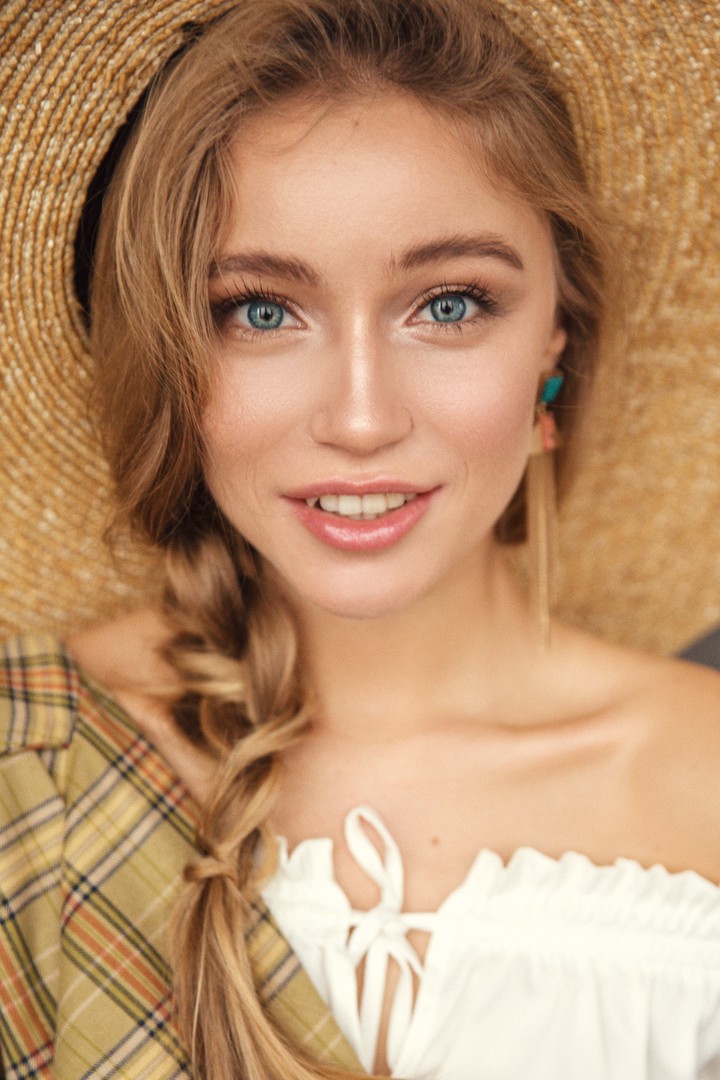 Арина Постникова: В актерской профессии играют роль амбиции и эгоцентризм