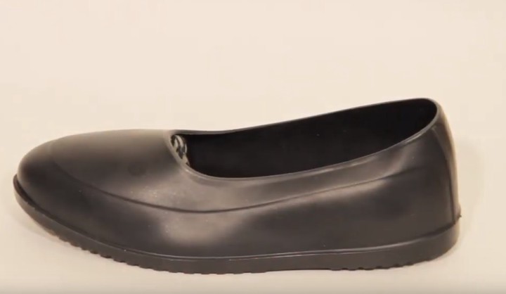 Калоши защитят обувь от грязи и влаги в особенно плохую погоду