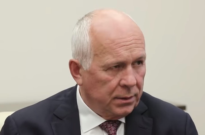 «Чувствую себя отлично»: Сергей Чемезов привился от коронавируса