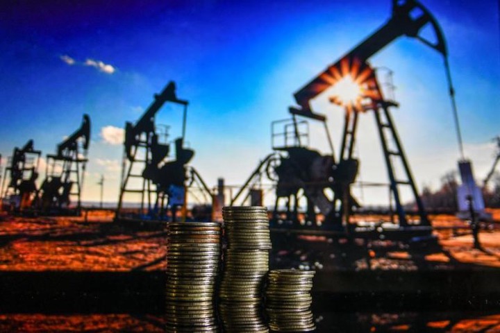 Специалист уверен, что предпосылок для падения цен на нефть тоже нет