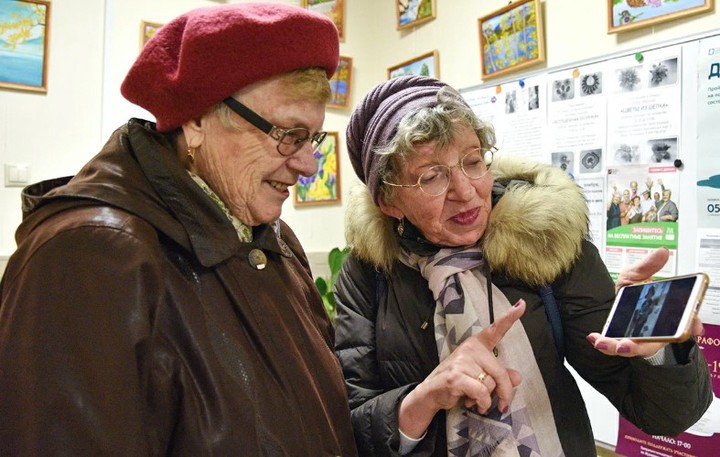 Концерты и беседы о великом: что ждет участников «Московского долголетия» в декабре