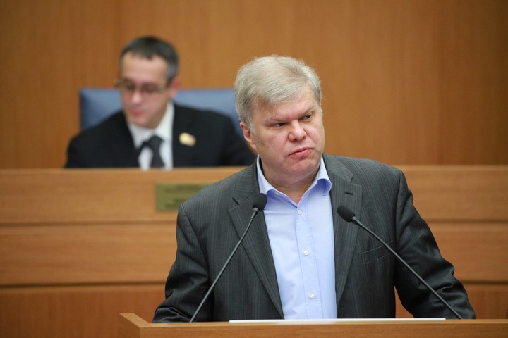 Сергей Митрохин был очень удивлен тем, что не будет получать денег ежемесячно