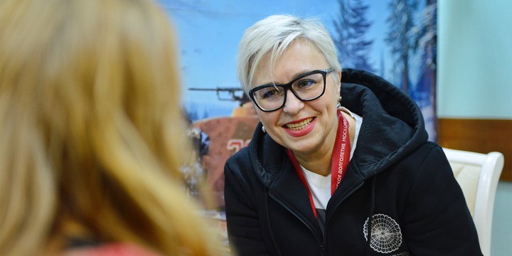 Светлана Ермолаева является руководителем театральной студии «Бабулькины бирюльки»