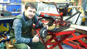 Москвич рассказал, как с товарищами изобрел электросани