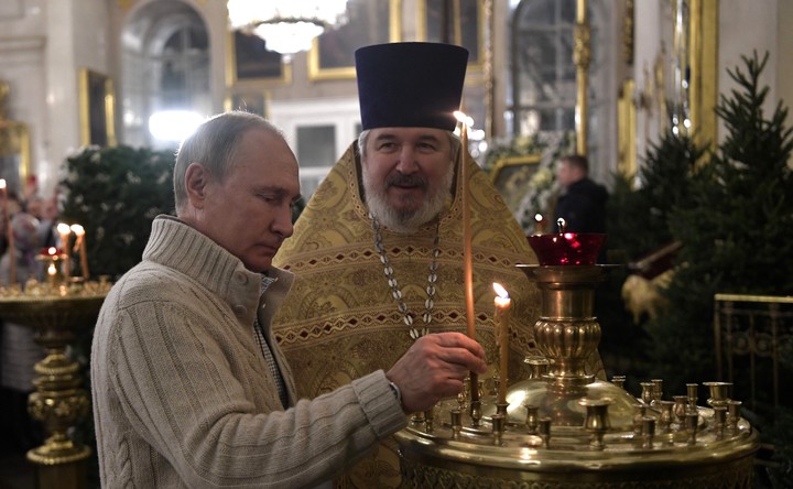 Путин отметил роль Русской православной церкви в формировании и укреплении нравственных основ общества