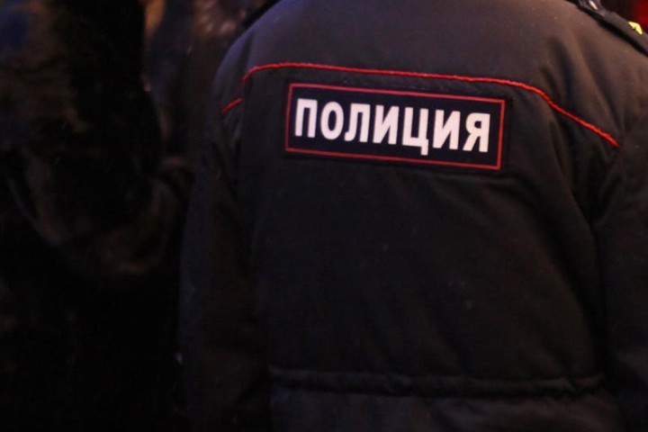Иконы стоимостью более 600 тысяч рублей украли из квартиры в центре Москвы