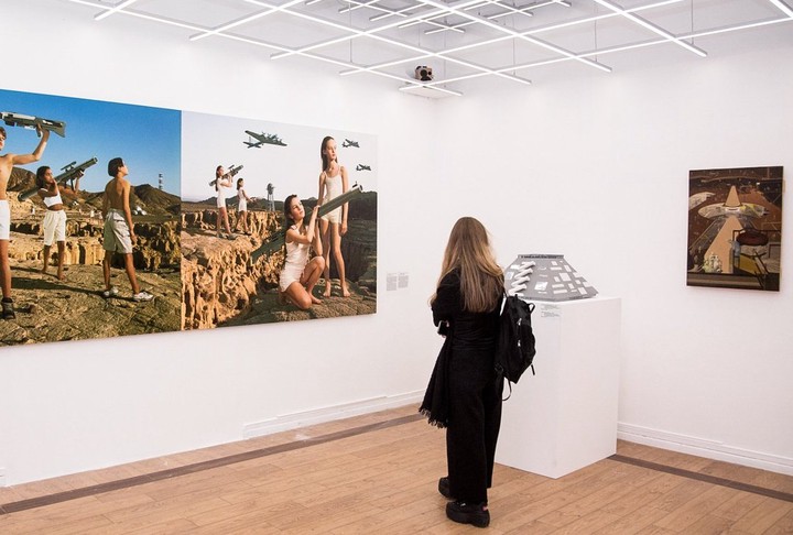 Малахов и Конюхов стали кураторами выставки музея современного искусства Малахов и Конюхов стали кураторами выставки музея современного искусства