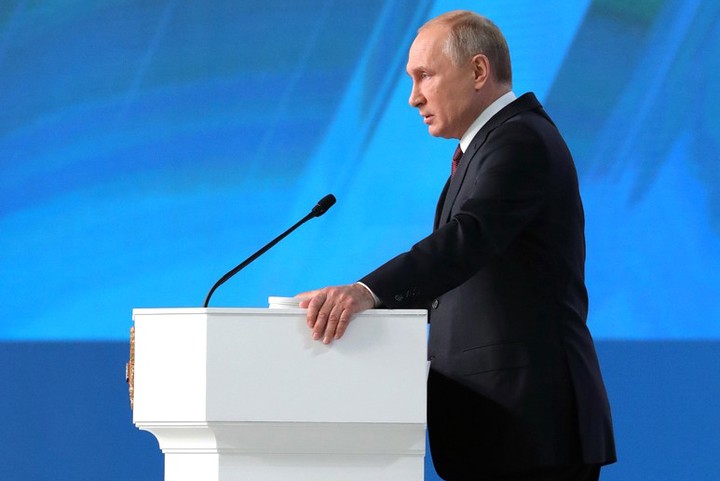 Владимир Путин: Необходимо выбраться из демографической ловушки