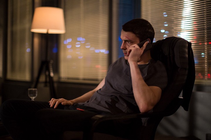 Максим Матвеев в роли психотерапевта Артема Стрелецкого в многосерийном психологическом триллере «Триггер»