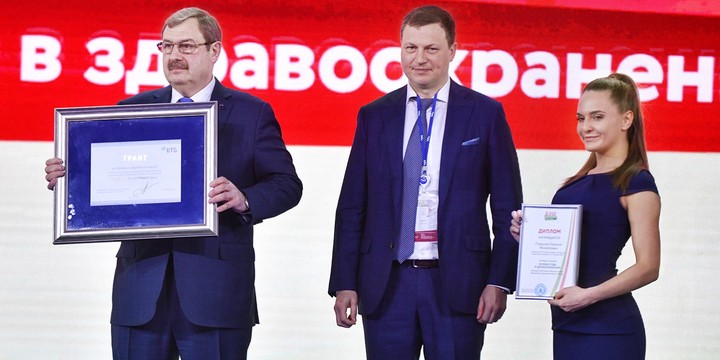 Главврач московской станции скорой помощи стал человеком года в здравоохранении