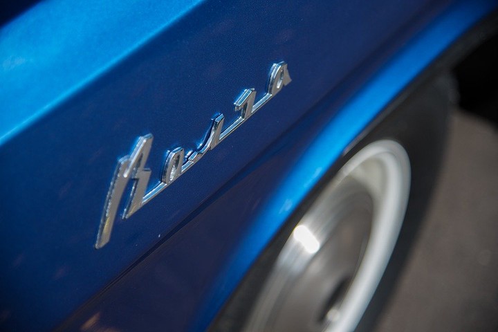 А я помню, как отец получил открытку на «Волгу». Какое это было счастье! 