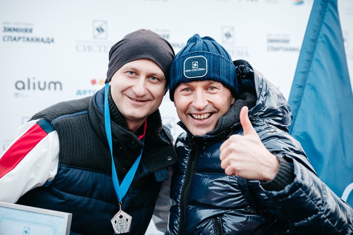 Финансисты и лесопромышленники сыграли с технарями в хоккейном финале. В Подмосковье прошла спартакиада с участием ведущих компаний страны