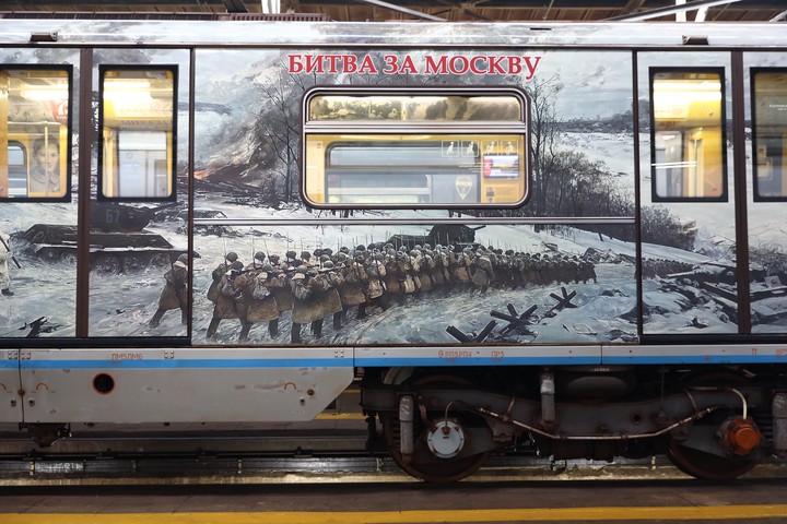 Тематический поезд «Путь к Победе» запустили в московском метро