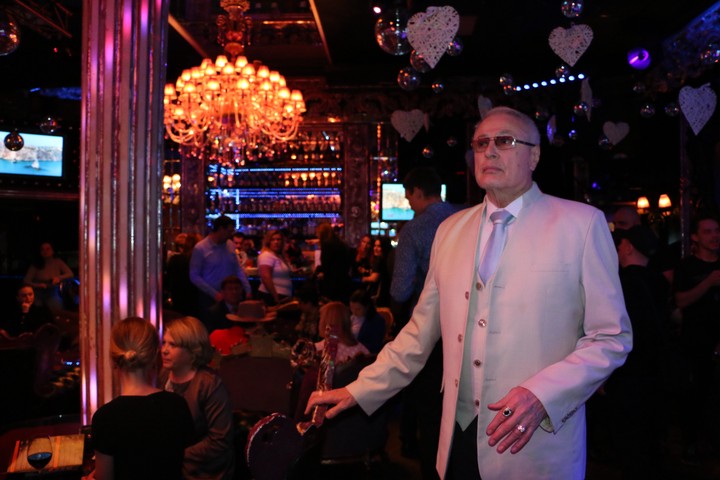 Академик семи академий Александр Михайлович Савелов-Дерябин рассказал, как победить время, стать стройнее и моложе