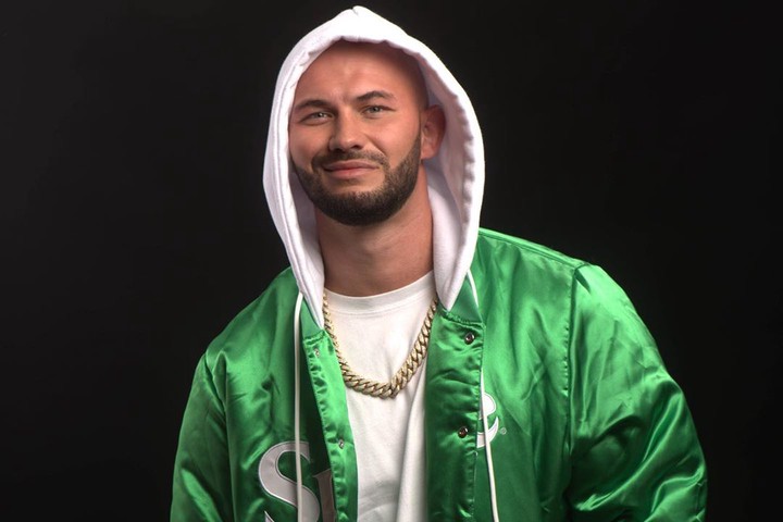 «Лучшая семья»: Джиган поделился снимком семьи на фоне верблюдов