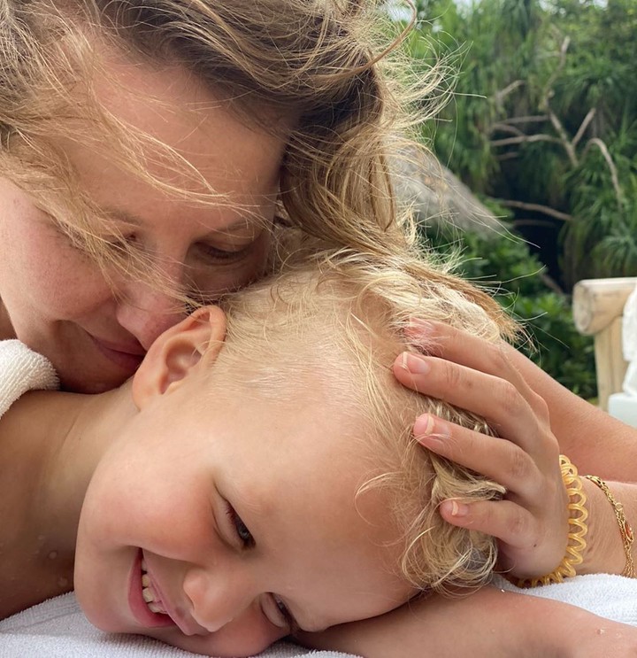 Ксения Собчак со своим трехлетним сыном Платоном