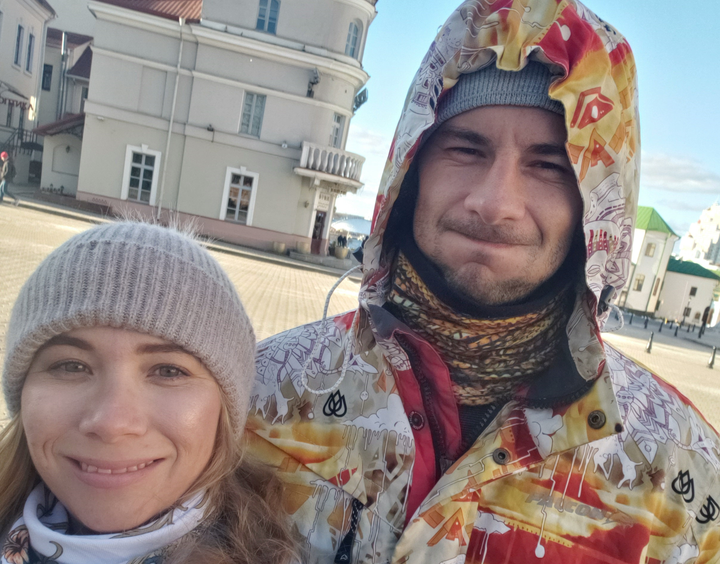 «Боже, храни Лукашенко!»: русско-украинская семья сбежала от коронавируса в Минск