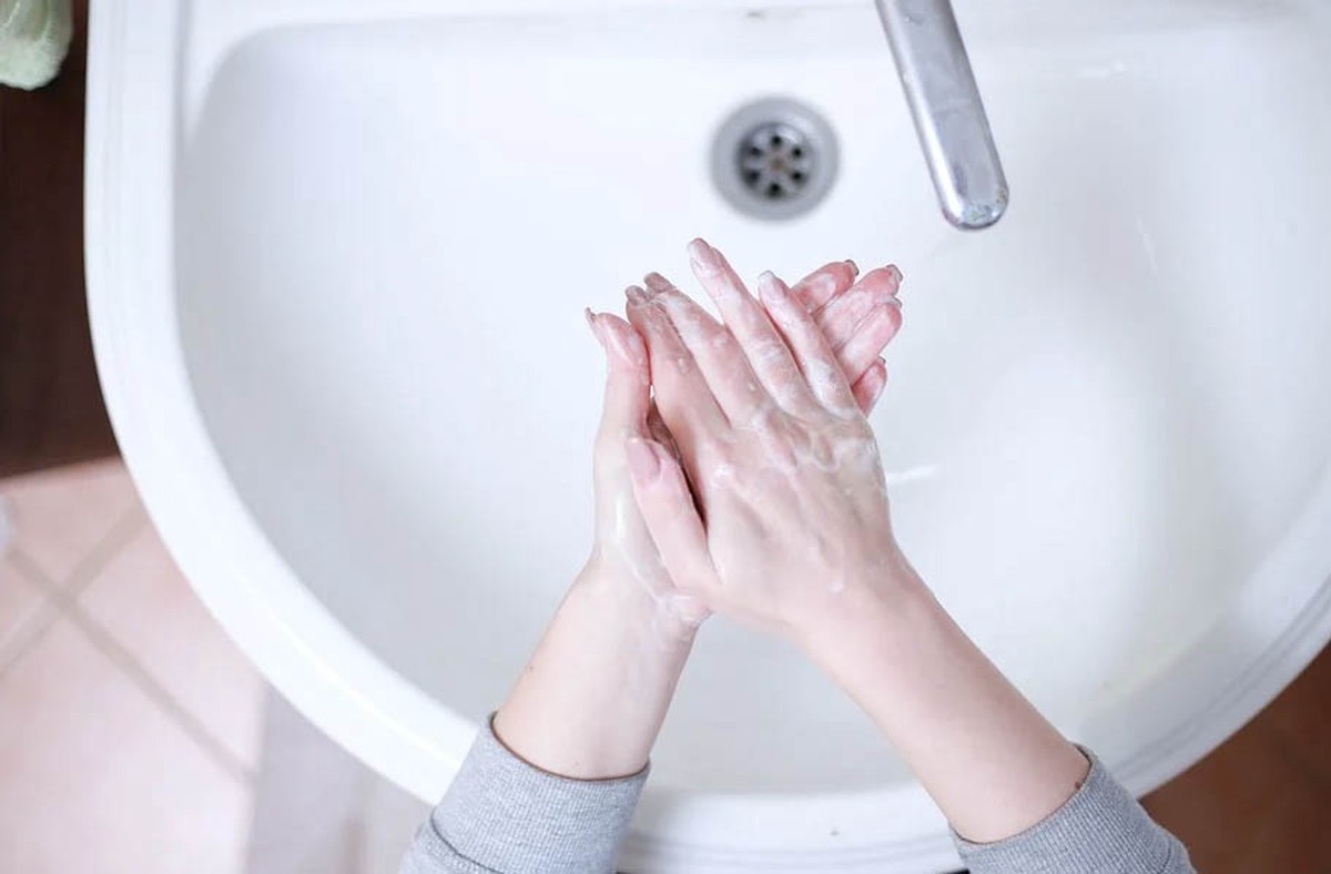 Дерматолог Дмитриевская рассказала, как часто нужно мыть руки