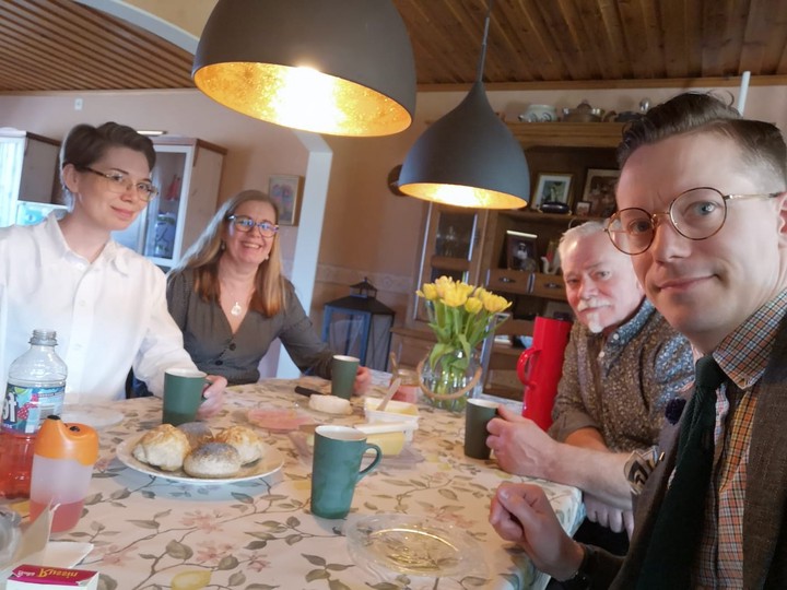 Бобби Свицер с женой и ее родителями