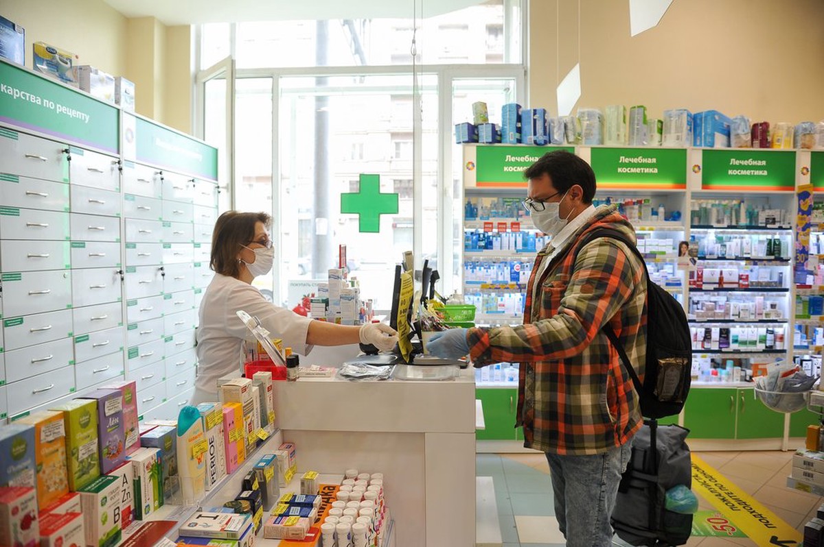 Эксперт Беспалов объяснил снижение продаж импортных лекарств в аптеках Петербурга