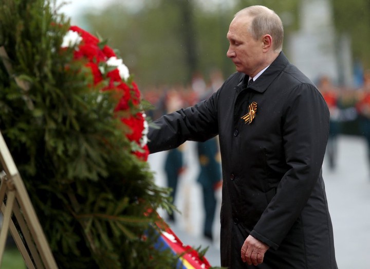 Владимир Путин 23 февраля возложит цветы в Александровском саду