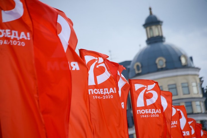 Москву украсили флагами и декоративными конструкциями ко Дню Победы