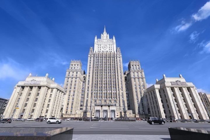 МИД РФ: Москва не знает о выходе Вашингтона из Договора по открытому небу