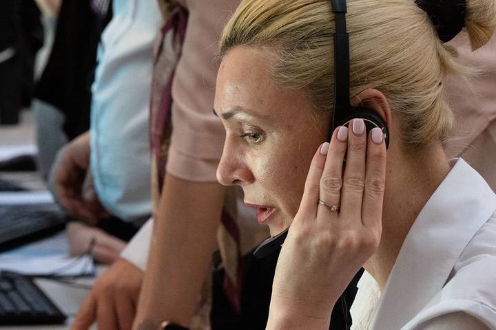 Более тысячи раз на горячую линию обратились желающие работать в скоропомощных комплексах Москвы