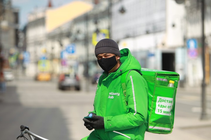 Принеси, подай, заработай