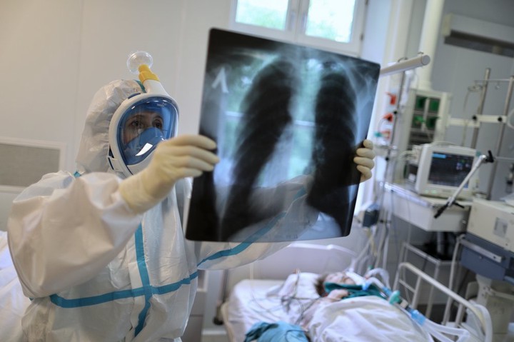Больше всего пациентов с COVID-19 скончалось в Бразилии, США и Мексике