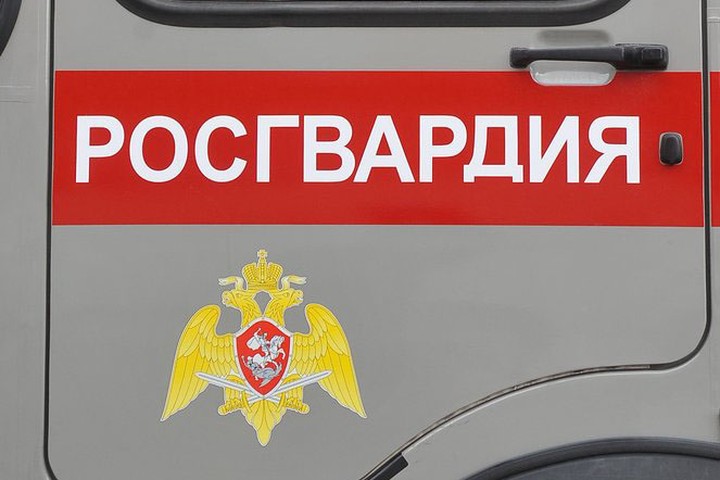 Росгвардейцы в Москве вернули родителям потерявшуюся дочь