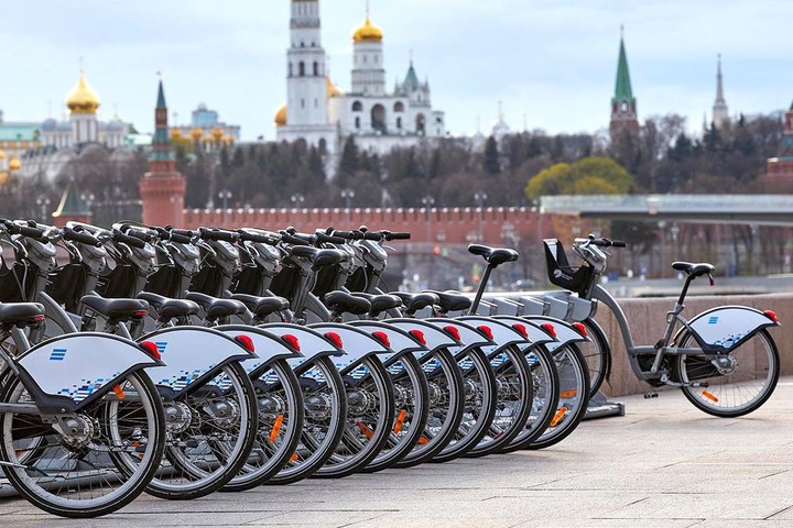 Новый этап снятия ограничений в Москве вступил в силу