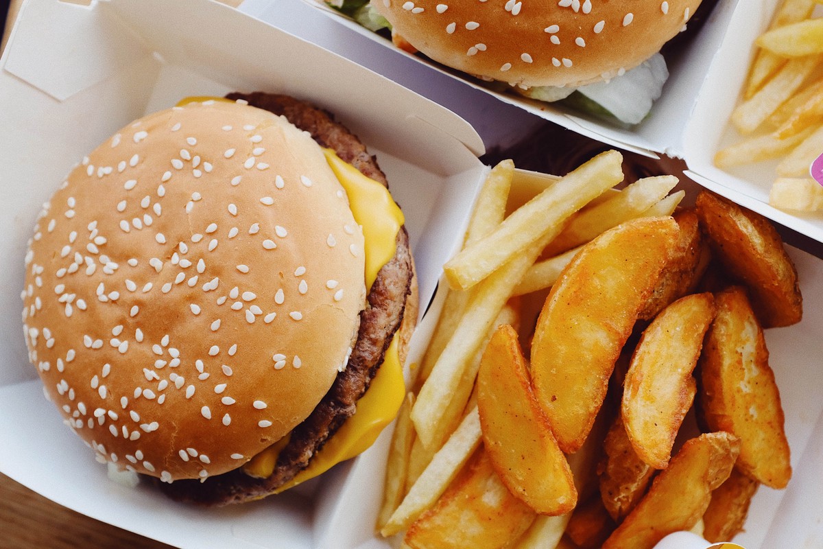 «Возьмите их на свидание»: McDonald's разработал духи с запахом картофеля фри