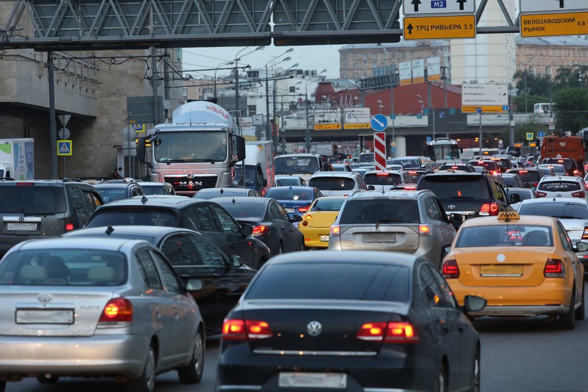 Дептранс Москвы назвал участки дорог с затрудненным движением 29 марта