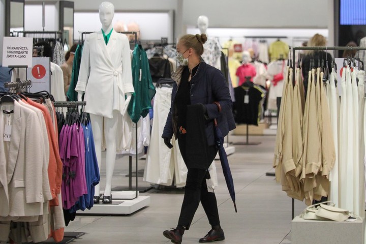 Владелец брендов Zara и Bershka может отказаться от части магазинов в РФ