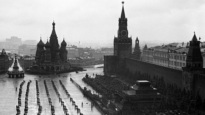 Панове, бузя не треснет? Почему Варшава требует у Москвы репараций