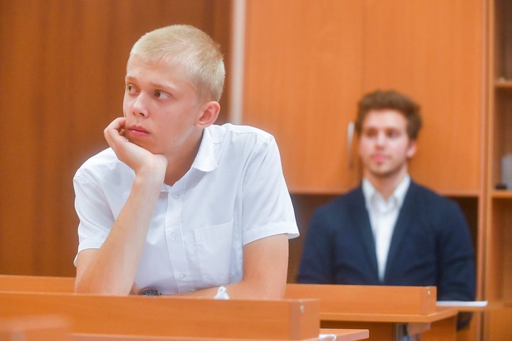 Около 43 тысяч человек сдадут ЕГЭ по профильной математике 10 июля