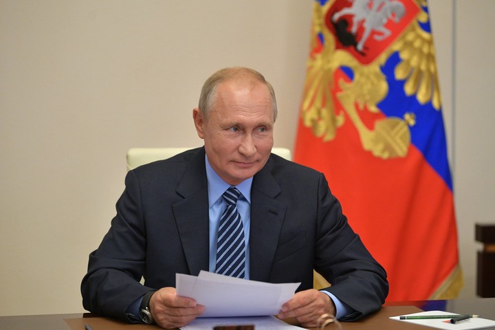 Путин отметил позитивную динамику в борьбе с коронавирусом в России