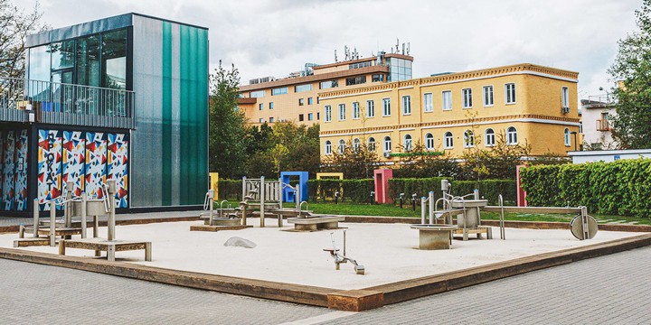 Аэропланы и водокачки: названы самые необычные детские площадки Москвы