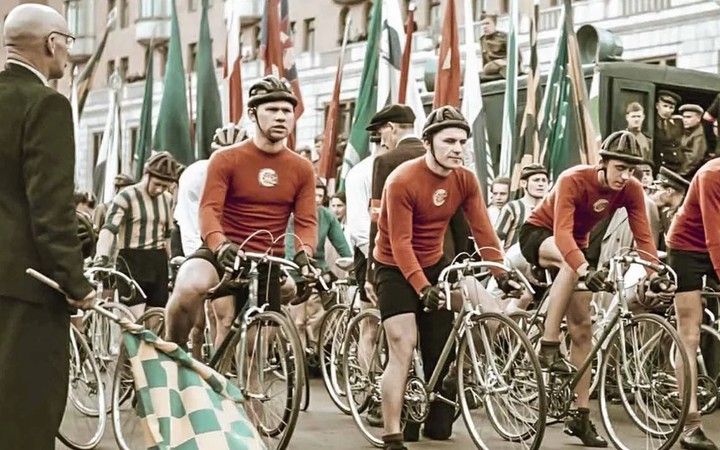 Музей «Москва — с заботой об истории» пополнился спортивными снимками