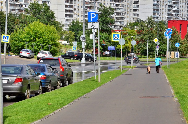 Куда отправить фото с нарушением парковки москва на тротуаре