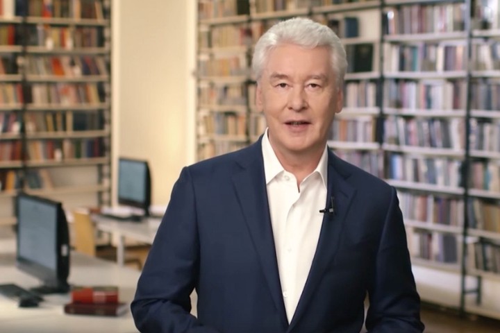 Сергей Собянин поздравил столичных выпускников с окончанием школы