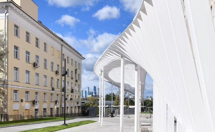 Названы самые необычные перголы в столичных парках