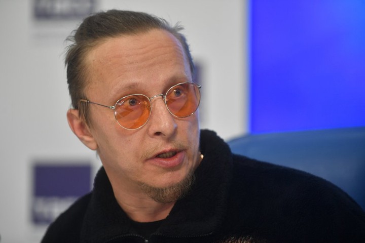 Охлобыстин написал книгу о советских реалиях и эльфах