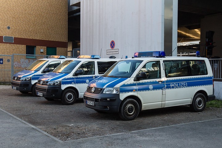 DPA: Более 1400 человек пришли на антиправительственную акцию в Берлине