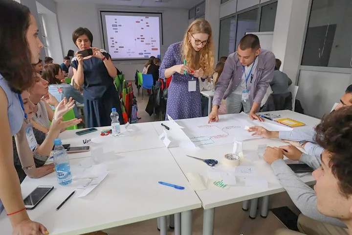 Летнюю карьерную школу открыли для студентов и выпускников вузов Москвы