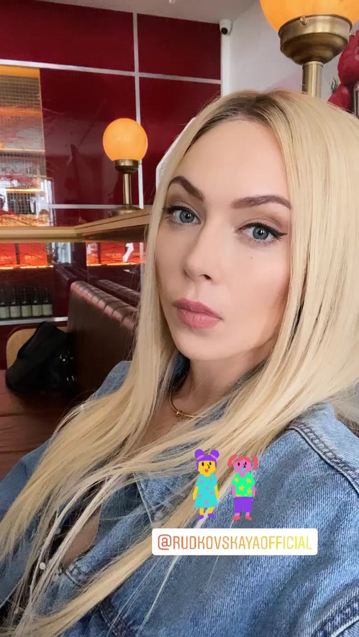 Настасья Самбурская назвала себя сестрой Яны Рудковской