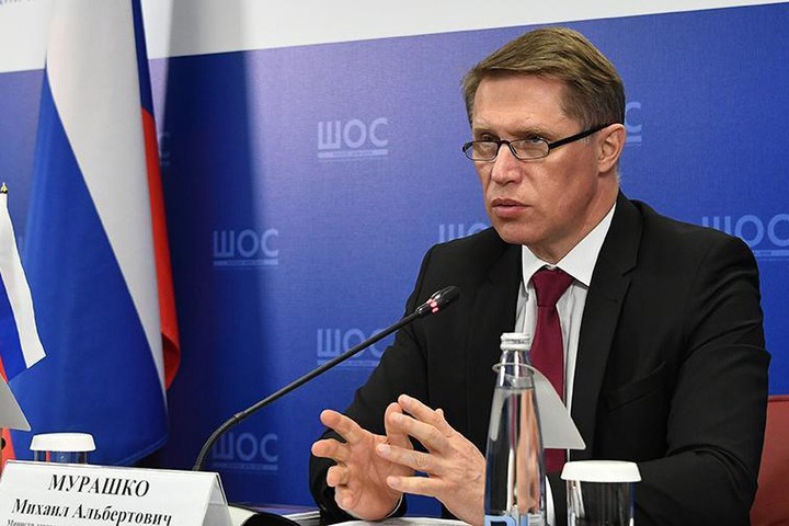 Мурашко назвал число больничных коек в России для пациентов с COVID