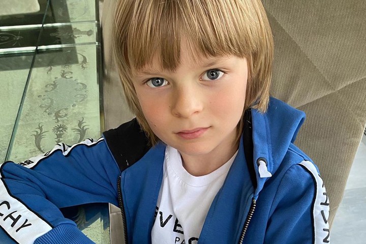 «Не Плющенко, а Плюшкин»: Гном Гномыч показал заваленную игрушками ванную комнату